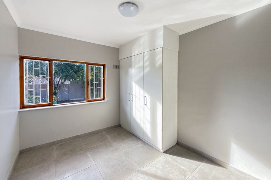 5 Bedroom Property for Sale in Monte Vista Western Cape